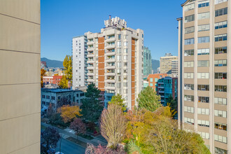 Barclay Court in Vancouver, BC - Building Photo - Building Photo