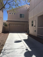 8955 Mossy Hollow Ave in Las Vegas, NV - Building Photo - Building Photo