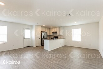 13831 Weir Pl in San Antonio, TX - Foto de edificio - Building Photo