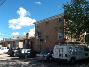 1400 N 24th Ave in Melrose Park, IL - Foto de edificio - Building Photo