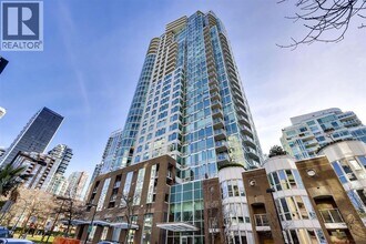 1500 Hornby St in Vancouver, BC - Building Photo - Building Photo