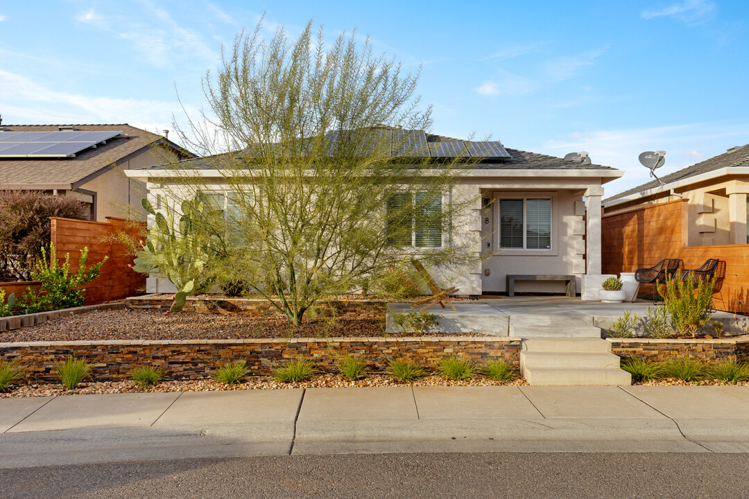 8 Lido Island Ct in Chico, CA - Building Photo