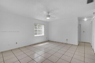 4776 E 10th Ave in Hialeah, FL - Building Photo - Building Photo