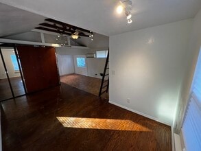 610 Cliff Dr, Unit Zilker Tiny Home - Unit B in Austin, TX - Building Photo - Building Photo