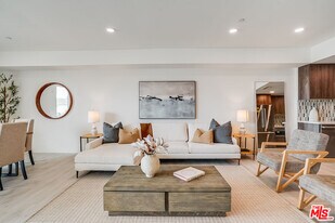 1021 S Shenandoah St in Los Angeles, CA - Building Photo