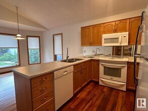 643 Jenner Cove NW in Edmonton, AB - Building Photo - Building Photo