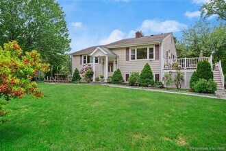 15 Silwen Ln in Norwalk, CT - Building Photo - Building Photo