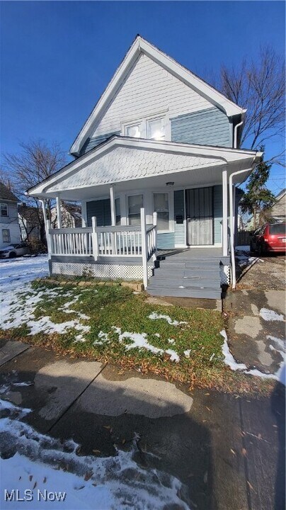 8205 Force Ave in Cleveland, OH - Building Photo
