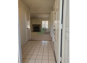 1821 S Willow Creek Dr in Tracy, CA - Building Photo - Building Photo