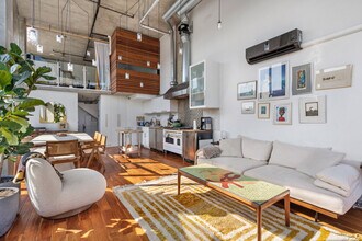 289 Alexander St in Vancouver, BC - Building Photo - Building Photo