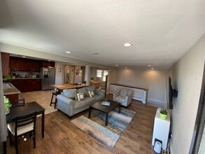 300 Stuart Street, Unit Bedroom in Denver, CO - Building Photo - Building Photo
