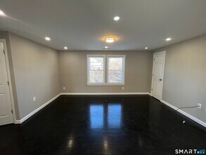 395 Blake St in New Haven, CT - Foto de edificio - Building Photo