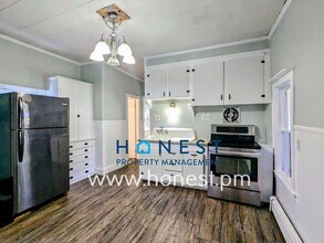 610 Water St in Gardiner, ME - Building Photo - Building Photo