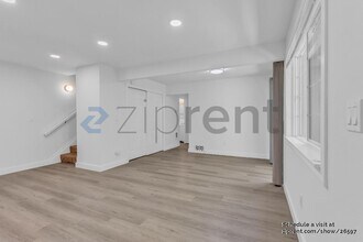 12211 SE 59th St in Bellevue, WA - Building Photo - Building Photo