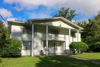 Golden Shores of Jacksonville in Jacksonville, FL - Foto de edificio - Building Photo