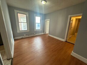 4243 Salem St in Philadelphia, PA - Foto de edificio - Building Photo