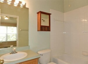 6403 Osprey Lake Cir in Riverview, FL - Foto de edificio - Building Photo