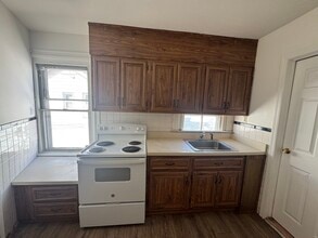 10 Anderson St, Unit 1 in Raritan, NJ - Foto de edificio - Building Photo