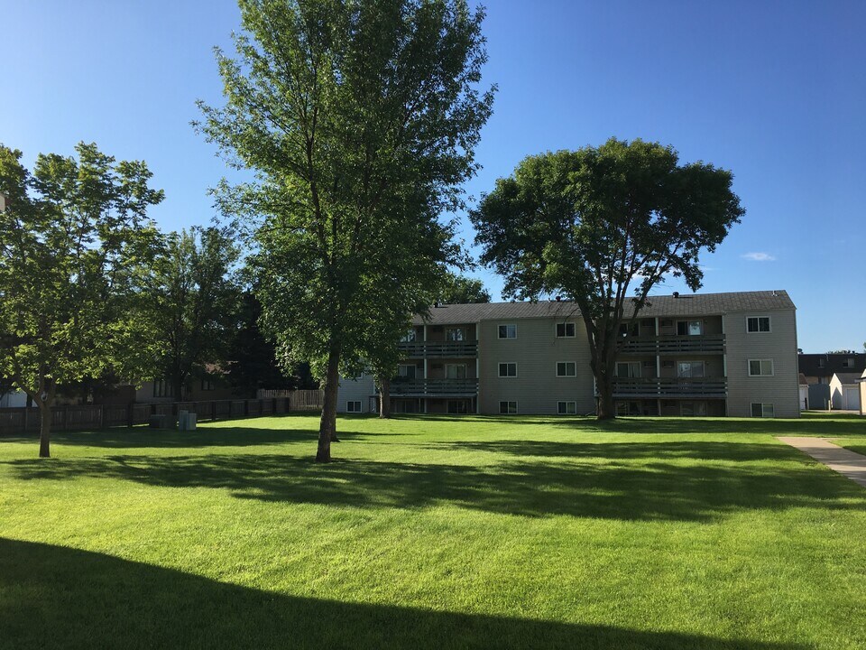 Ninth Street North Apartments in Wahpeton, ND - Foto de edificio