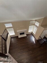 557 Summerfield Way in Orange, CA - Foto de edificio - Building Photo