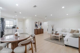 12300 Stagg St in Los Angeles, CA - Building Photo - Building Photo