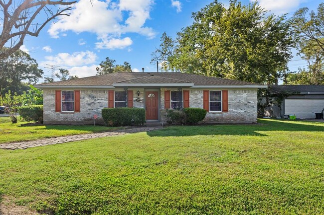 2103 6th St in Stafford, TX - Foto de edificio - Building Photo