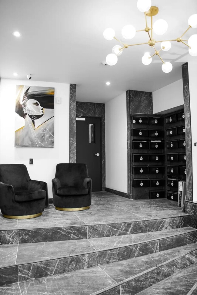 property at 4820 De La Côte-Sainte-Catherine Ch