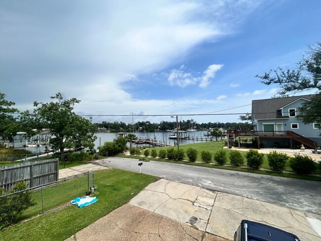 property at 5009 Donaldson Rd