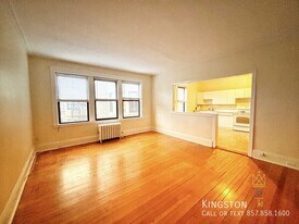 122 Babcock St in Brookline, MA - Building Photo
