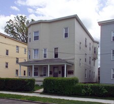 44 Ames Ave in Chicopee, MA - Building Photo