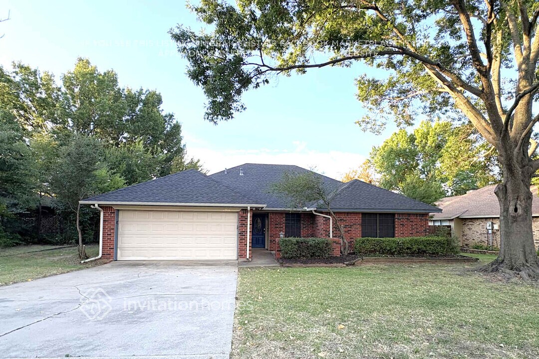 2931 Tumbleweed Ct in Grapevine, TX - Building Photo