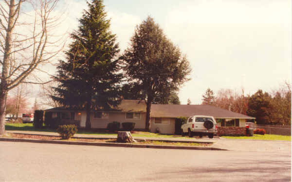 12500 SW 127th Ave in Tigard, OR - Building Photo