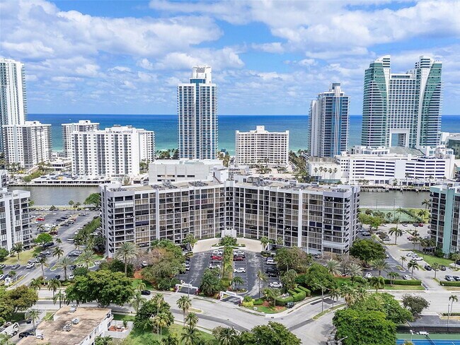 property at 600 Parkview Dr