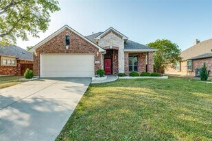 2472 Deerwood Dr in Little Elm, TX - Building Photo