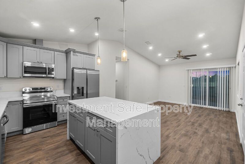 1809 Devon Pl in Vista, CA - Building Photo