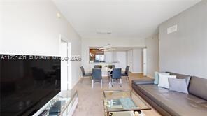 19501 W Country Club Dr, Unit # PH-10 in Aventura, FL - Building Photo - Building Photo