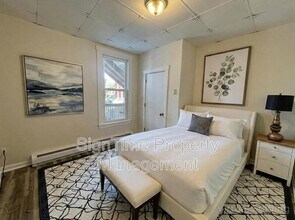 42 E Washington St in Hagerstown, MD - Foto de edificio - Building Photo