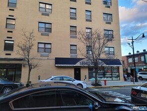 2401 Bergenline Ave in Union City, NJ - Building Photo - Building Photo