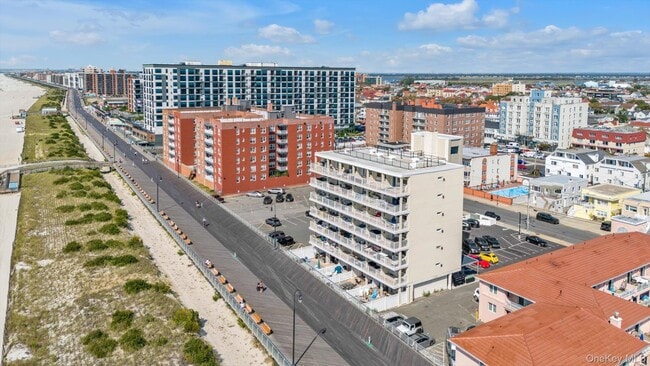 250 Shore Rd in Long Beach, NY - Building Photo - Building Photo