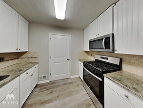 412 Victoria Pl Dr in Locust Grove, GA - Building Photo - Building Photo