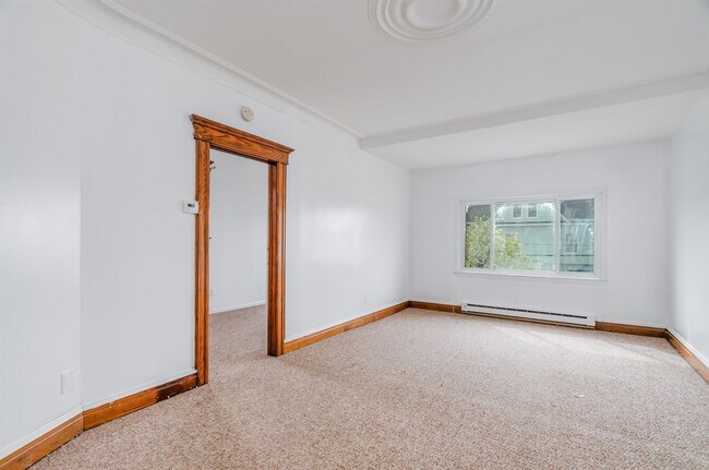 142 Humphrey Ave in Bayonne, NJ - Building Photo - Building Photo