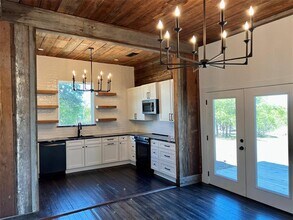 305 Hall St in Richland Springs, TX - Building Photo - Building Photo