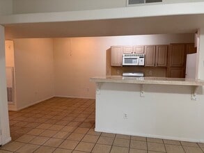 1401 Michael Way in Las Vegas, NV - Building Photo - Building Photo