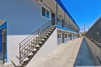 1040 W 91ST ST in Los Angeles, CA - Building Photo - Building Photo