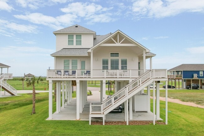 18414 Indian Beach Ct in Galveston, TX - Building Photo - Building Photo