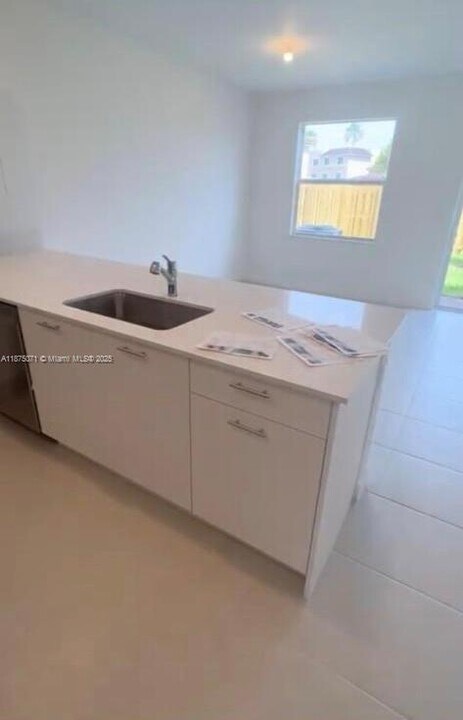 12147 NW 23rd Ave in Miami, FL - Building Photo