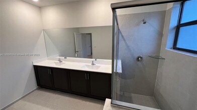 28704 SW 134th Ct in Homestead, FL - Foto de edificio - Building Photo