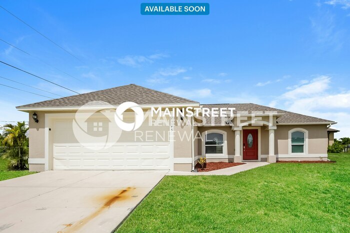 2005 Christopher Ave N in Lehigh Acres, FL - Building Photo