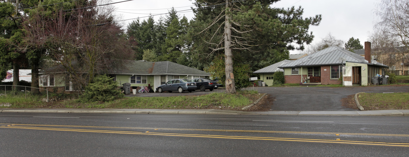 6408-6416 E Fourth Plain Blvd in Vancouver, WA - Foto de edificio