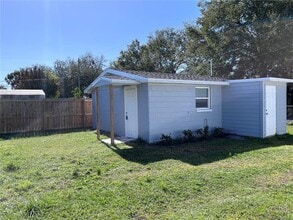 5721 6th St in Zephyrhills, FL - Building Photo - Building Photo